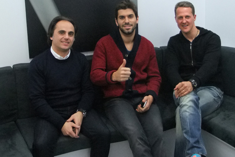 Serien-Chef Luca de Donno (links) freute sich über den Besuch der Formel-1-Stars
