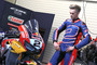 Leon Camier wird die Red Bull Honda am Mittwoch erstmals auf der Rennstrecke bewegen
