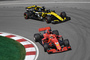 Sebastian Vettel im Ferrari vor Nico Hülkenberg im Renault