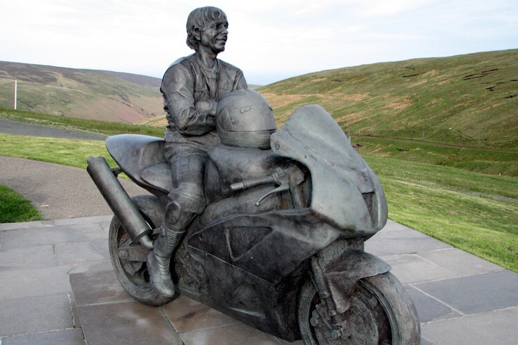 Für die Ewigkeit: Die Joey-Dunlop-Statue auf der Isle of Man