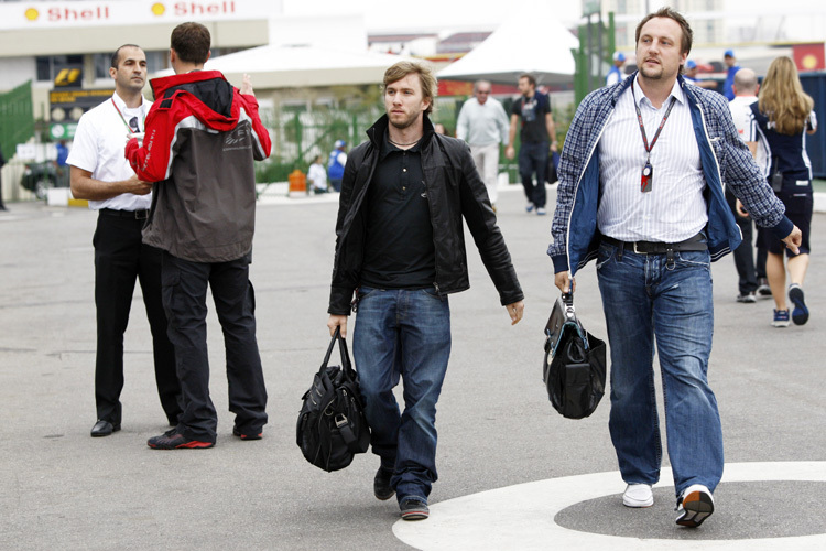 Nick Heidfeld und Manager Andre Theuerzeit.