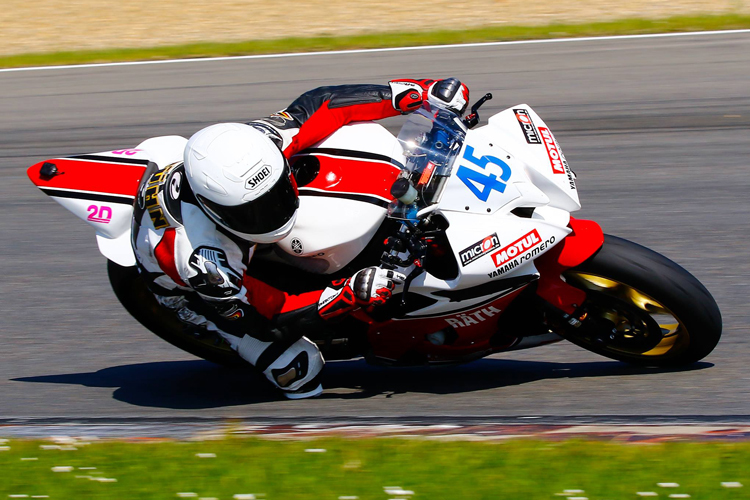 Jan Bühn kann auf dem Lausitzring zwischen zwei Motorrädern wählen