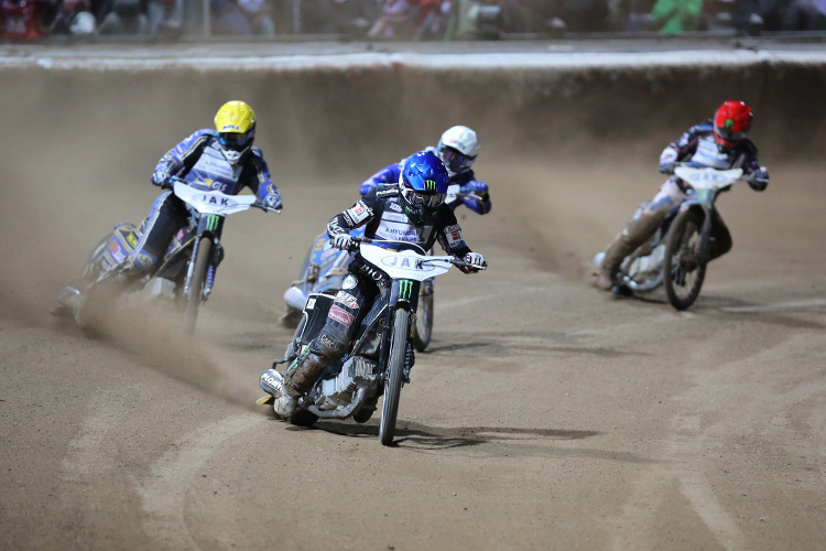 GP-Finale in Teterow: Tai Woffinden (vorne) gewinnt