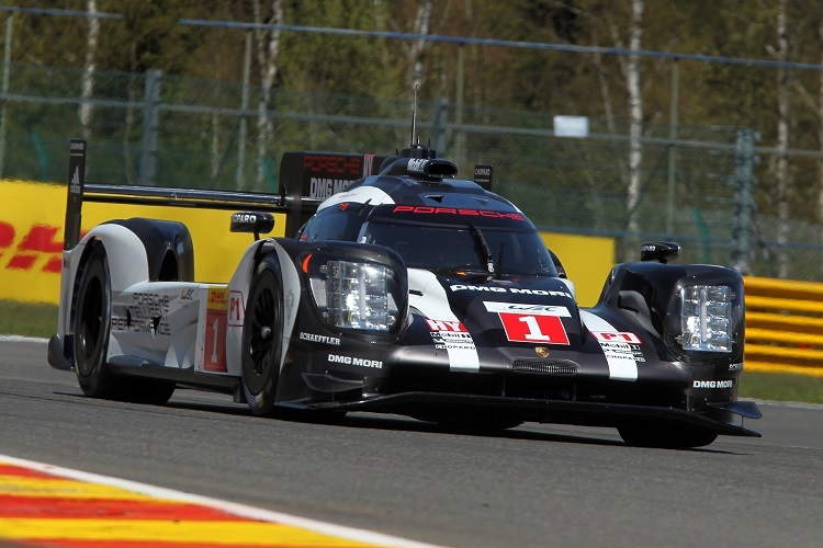 In FP3 vorn: Der Porsche 919 Hybrid von Timo Bernhard, Mark Webber und Brendon Hartley