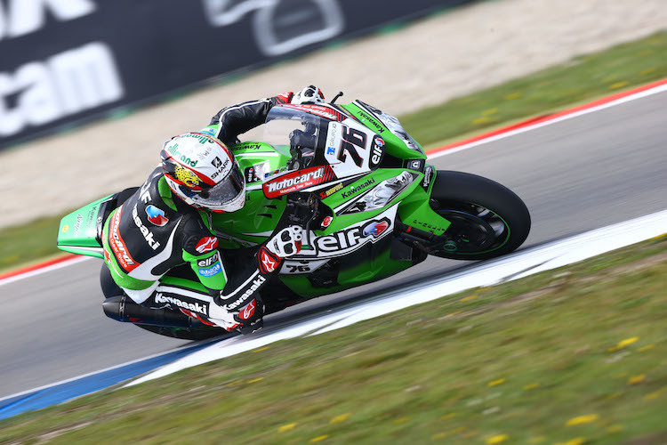 Loris Baz lässt seine Kawasaki fliegen