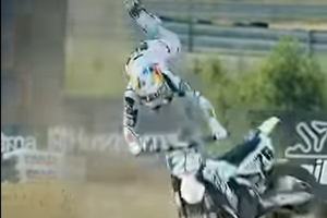 Liam Everts flog in Finnland in Führung liegend ab)