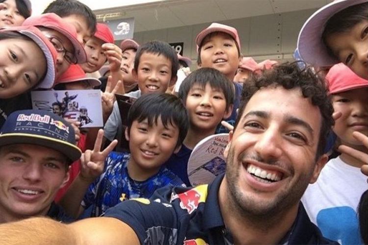 Daniel Ricciardo, Max Verstappen und die Schulkollegen von Max