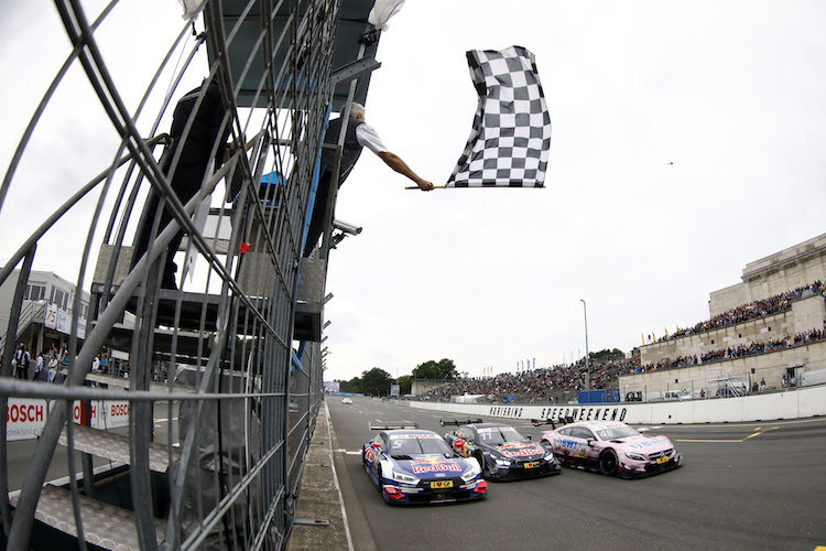 Die knappe Zieldurchfahrt am Norisring