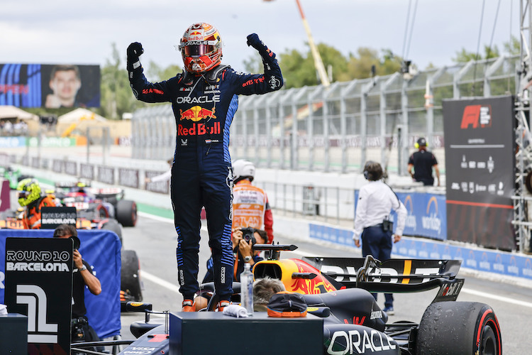 Max Verstappen gewinnt das Rennen