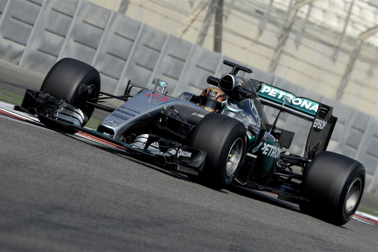Pascal Wehrlein bei Testfahrten mit Mercedes in Abu Dhabi
