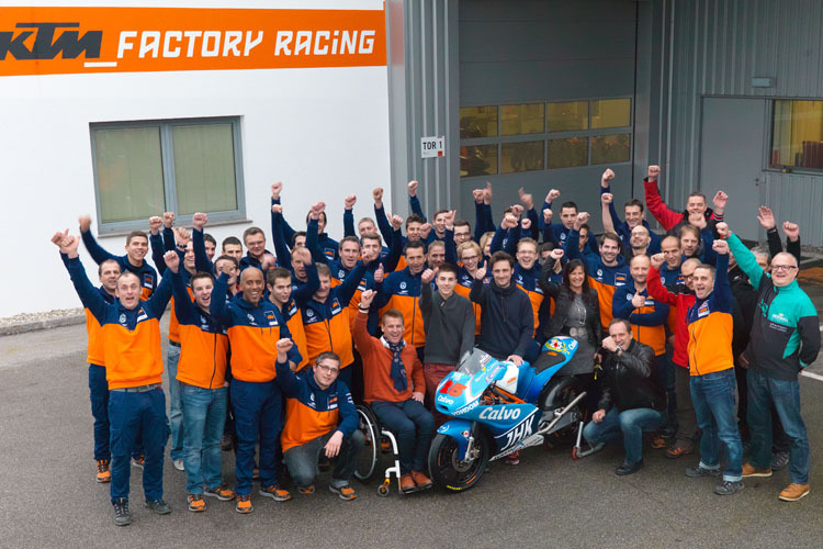 Die Moto3-Rennabteilung von KTM in Munderfing beim Besuch von Maverick Viñales am 11. November