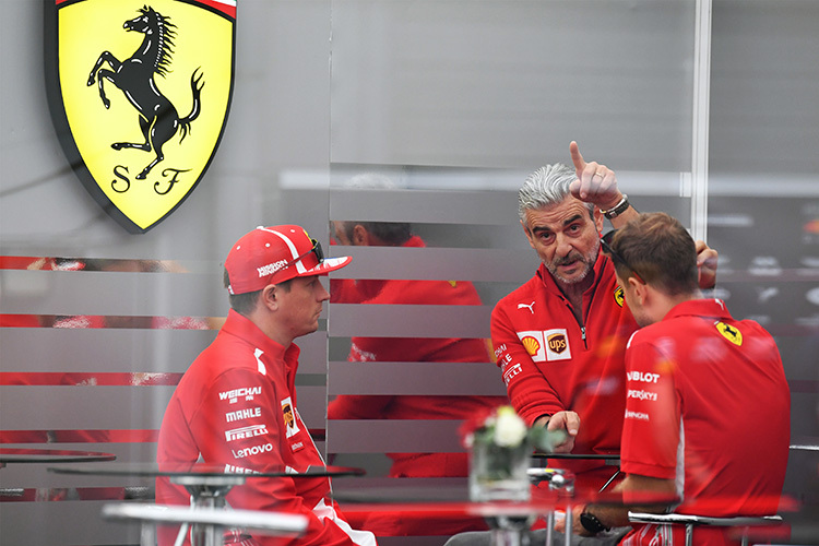 Kimi Räikkönen, Maurizio Arrivabene und Sebastian Vettel