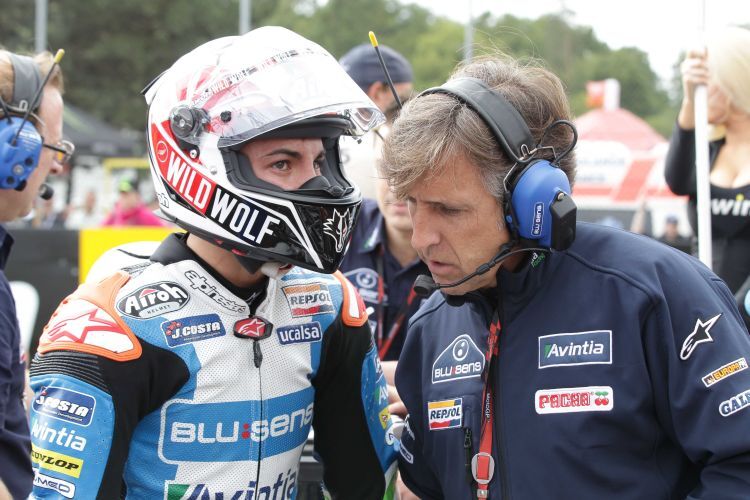 Maverick Viñales und Teammanager Jové