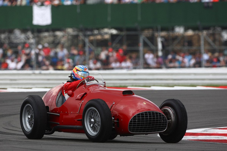 Fernando Alonso 2011 im Ferrari 375 aus dem Jahre 1951