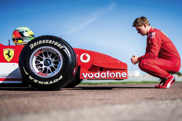 Mick Schumacher vor dem Test mit dem Auto seines Vaters