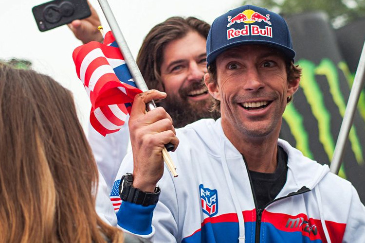 Team Puerto Rico mit Freestyle-Legende Travis Pastrana schaffte es mit einem Sieg im B-Finale tatsächlich noch in die Hauptrennen