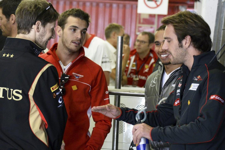 Die Formel-1-Franzosen Grosjean, Bianchi und Vergne mit Lewis Hamilton