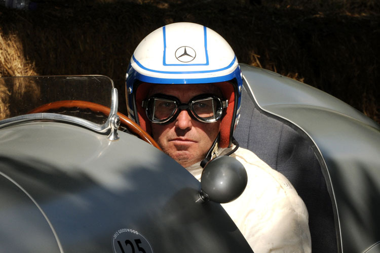 Jochen Mass ist ein regelmässiger Teilnehmer des Goodwood Festival of Speed