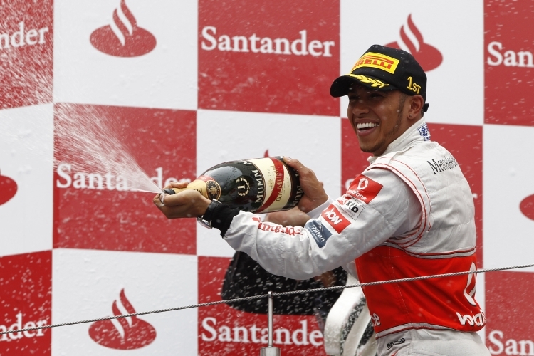 Lewis Hamilton feierte seinen ersten Deutschland-Erfolg ausgiebig