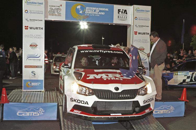 Fabian Kreim (Skoda) am Start der Rallye Queensland 