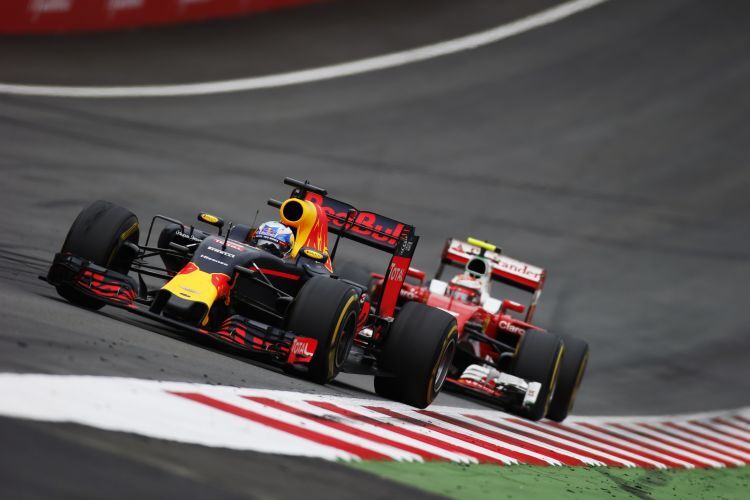 Daniel Ricciardo & Kimi Räikkönen