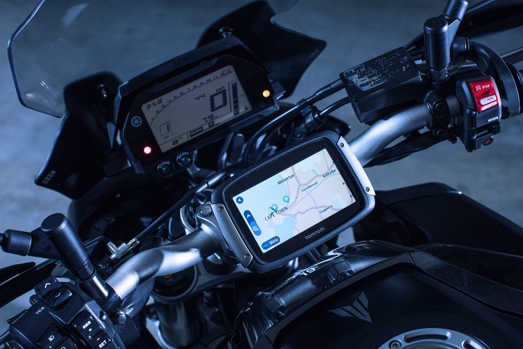 Als attraktives Zusatzangebot ist ein TomTom Rider 410 zum Sonderpreis zu haben