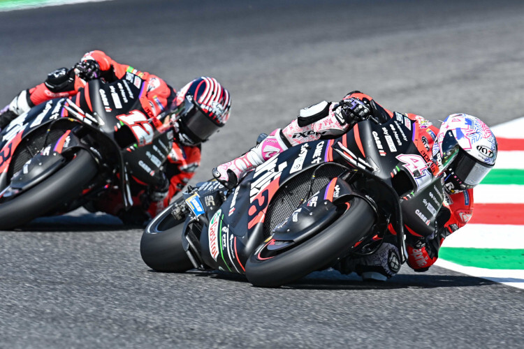 Aleix Espargaró vor Maverick Viñales