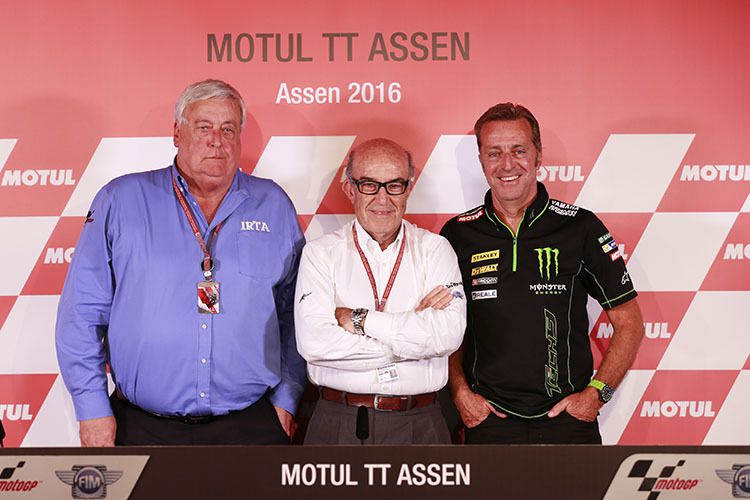 IRTA-CEO Mike Trimby, Dorna-CEO Carmelo Ezpeleta und IRTA-Präsident Hervé Poncharal