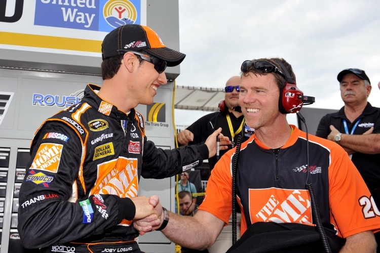 Joey Logano und Crew Chief Jason Ratcliff