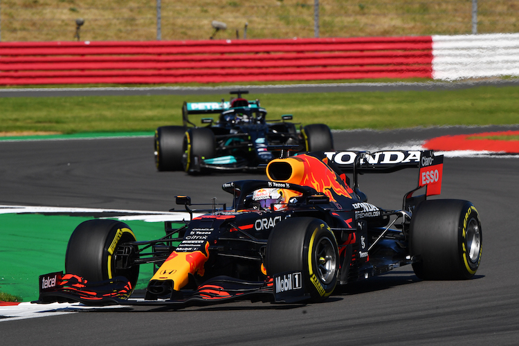 Max Verstappen und Lewis Hamilton