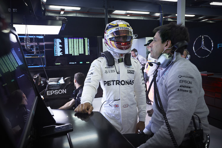 Lewis Hamilton mit Toto Wolff