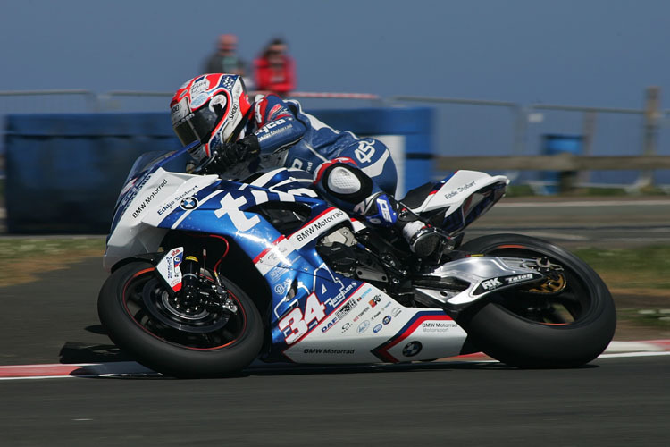 Alastair Seeley auf der Tyco-BMW