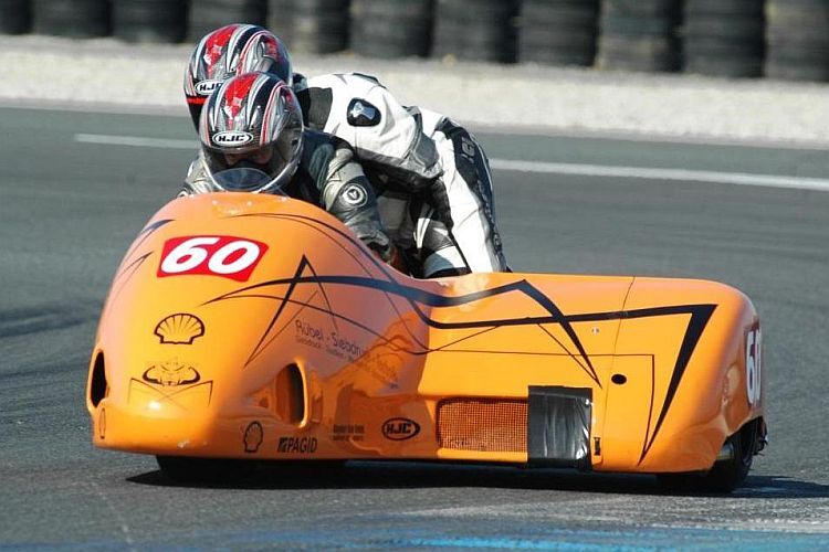 Rösinger/Born - Baker Suzuki GSX R 600 K5.
