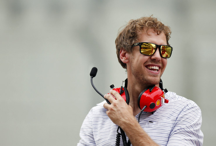 Sebastian Vettel dreht in Fiorano seine ersten Runden im Ferrari