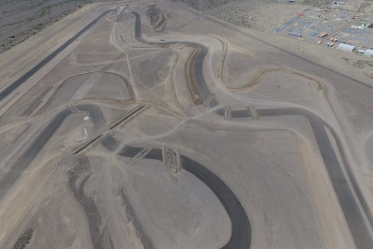 Der Autodromo de Villicum aus der Helikopterperspektive