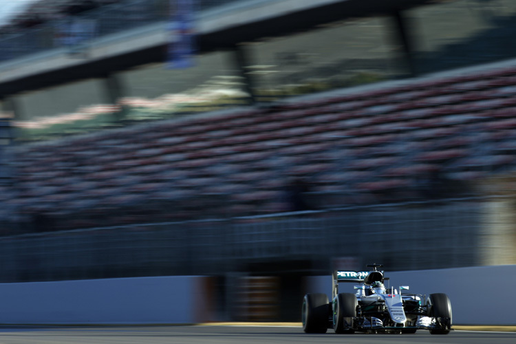 Allein auf weiter Flur: Nico Rosberg im Silberpfeil
