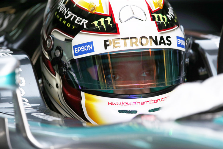 Lewis Hamilton sicherte sich auf dem nassen Sepang International Circuit die 40. Pole seiner F1-Karriere