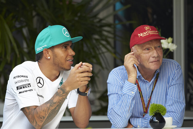 Niki Lauda mit seinem Star-Piloten Lewis Hamilton