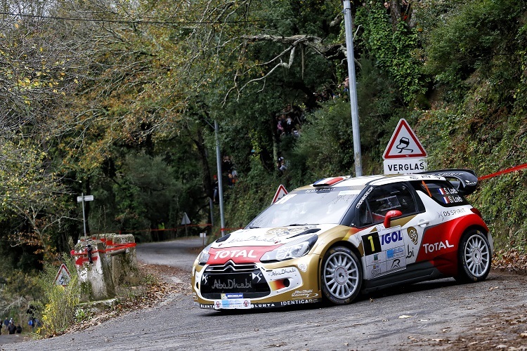 Das siegreiche Ehepaar Loeb bei der Rallye du Var