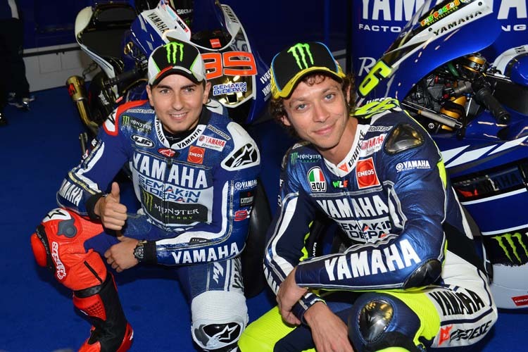 Friedlich vereint: Jorge Lorenzo und Valentino Rossi