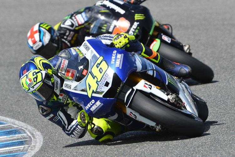 Valentino Rossi vor Cal Crutchlow