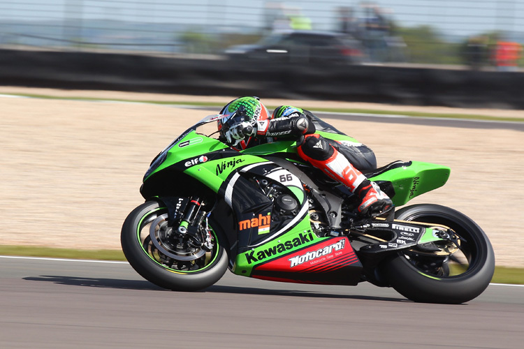 Tom Sykes gewann in Donington beide Rennen