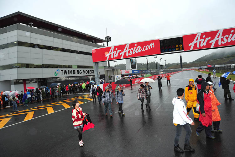 Start/Ziel in Motegi am Freitag: Fussgängerzone für Fans nach Pitwalk