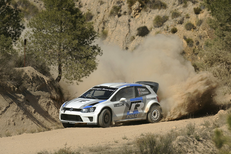 Ogier beim Schottertest in Spanien