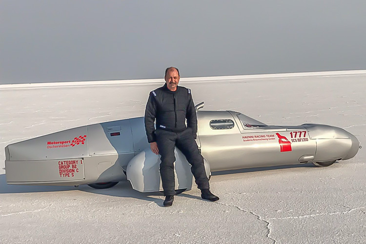 Ralph Bohnhorst mit seinem Sidecar-Streamliner in Bonneville