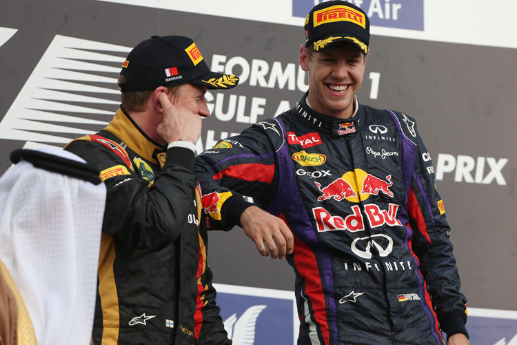 Räikkönen und Vettel albern auf dem Bahrain-GP-Podest herum