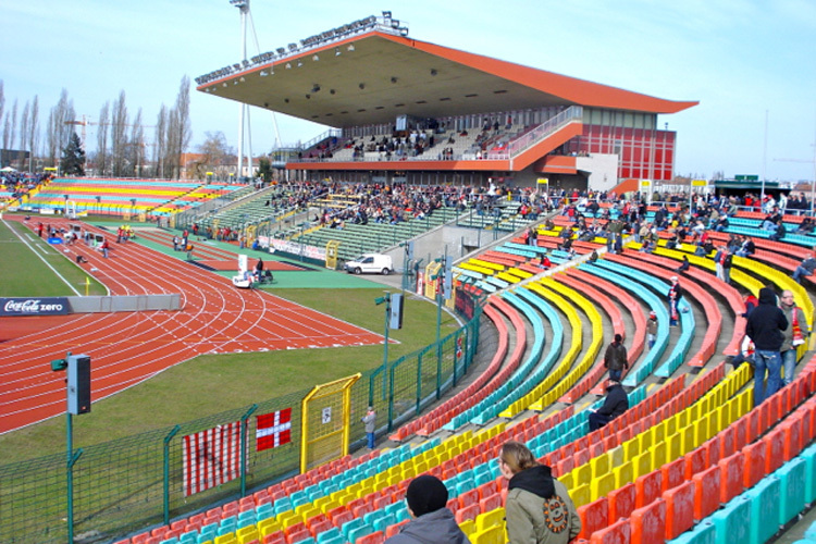Das Friedrich-Ludwig-Jahn-Stadion in Berlin