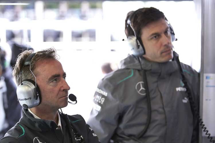 Technikchef Paddy Lowe mit Teamchef Toto Wolff