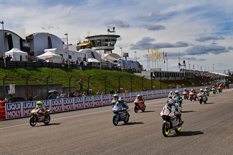 Start: Der Auftakt zu einem spannenden Moto3-Rennen