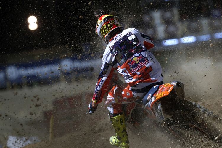 Cairoli beim ersten Nachtrennen in Katar